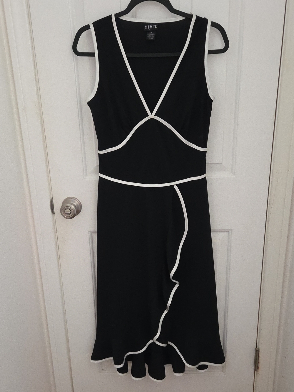 MIXIT Black Sleeveless V-Neck Dress with White Piping